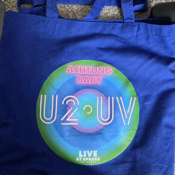 🎵 U2 Live at the Sphere Commemorative VIP Bundle – Exclusive Collectors Set! 🎵 - Picture 3 of 7